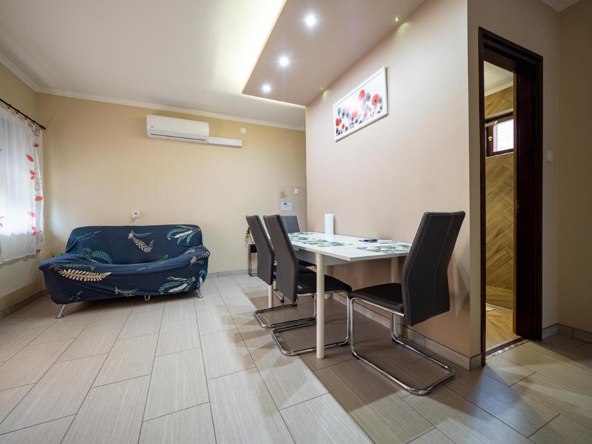 Pipacsos Vendégházak Kiskunmajsa Exterior foto